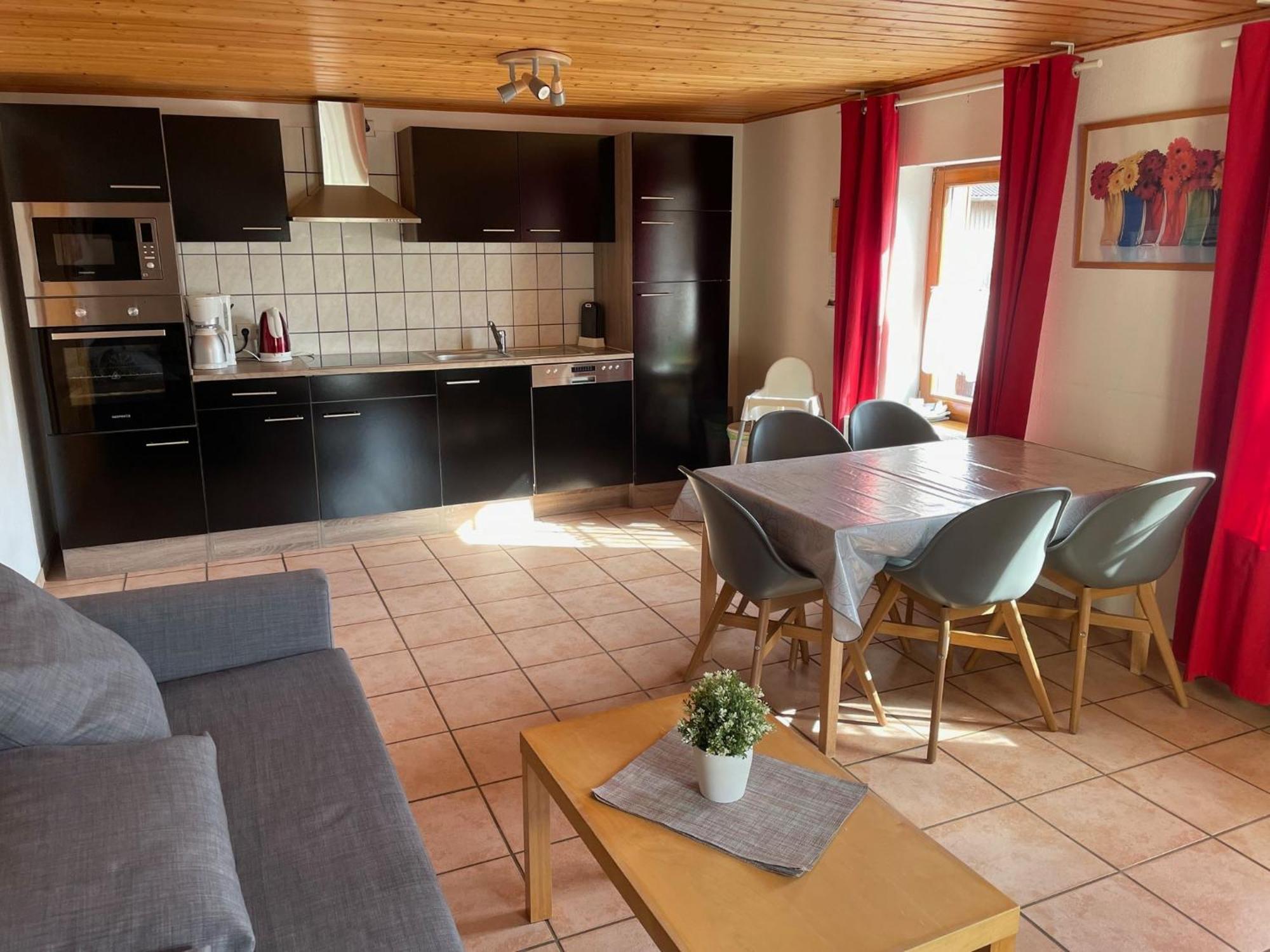 Ferienwohnungen Elsbacher Hof Erbach  Esterno foto